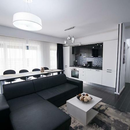 Năvodari Apartel Black & White מראה חיצוני תמונה