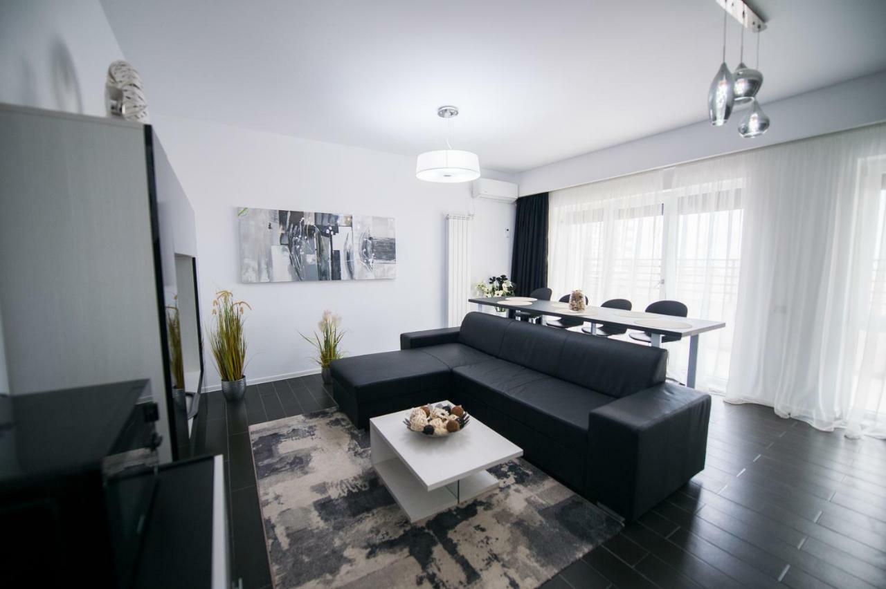 Năvodari Apartel Black & White מראה חיצוני תמונה