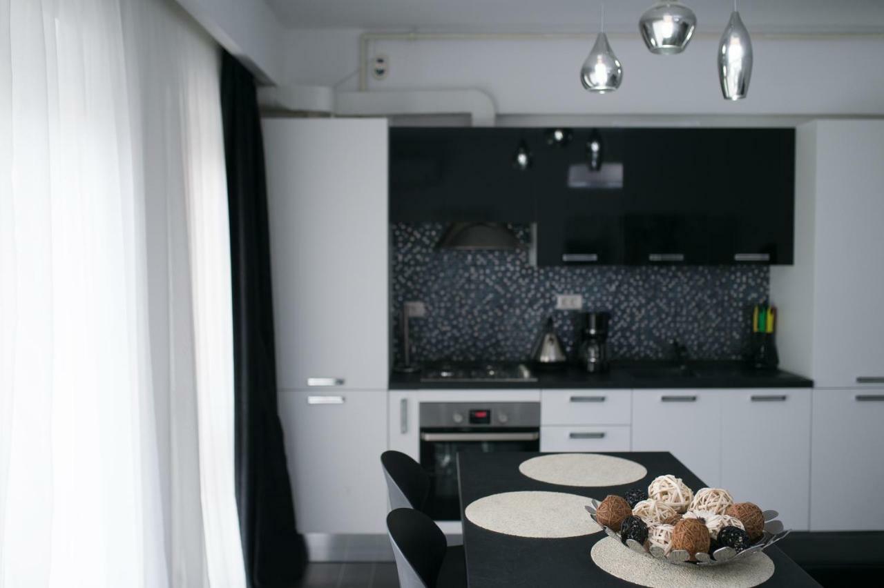 Năvodari Apartel Black & White מראה חיצוני תמונה