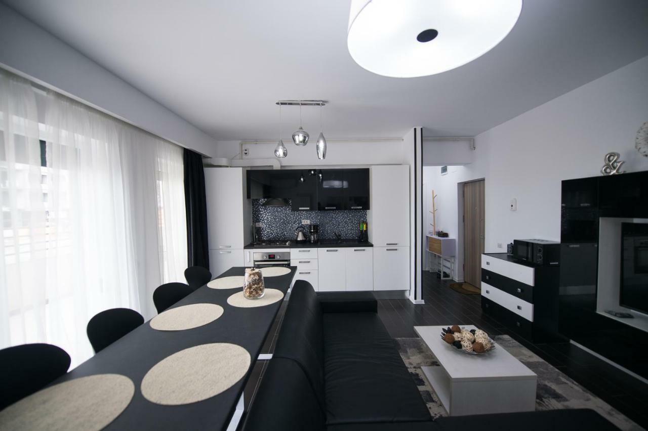 Năvodari Apartel Black & White מראה חיצוני תמונה