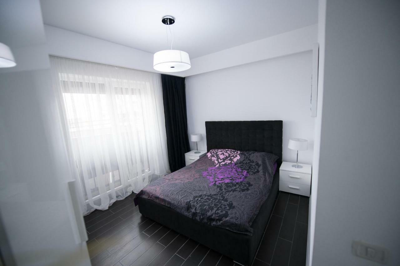 Năvodari Apartel Black & White מראה חיצוני תמונה