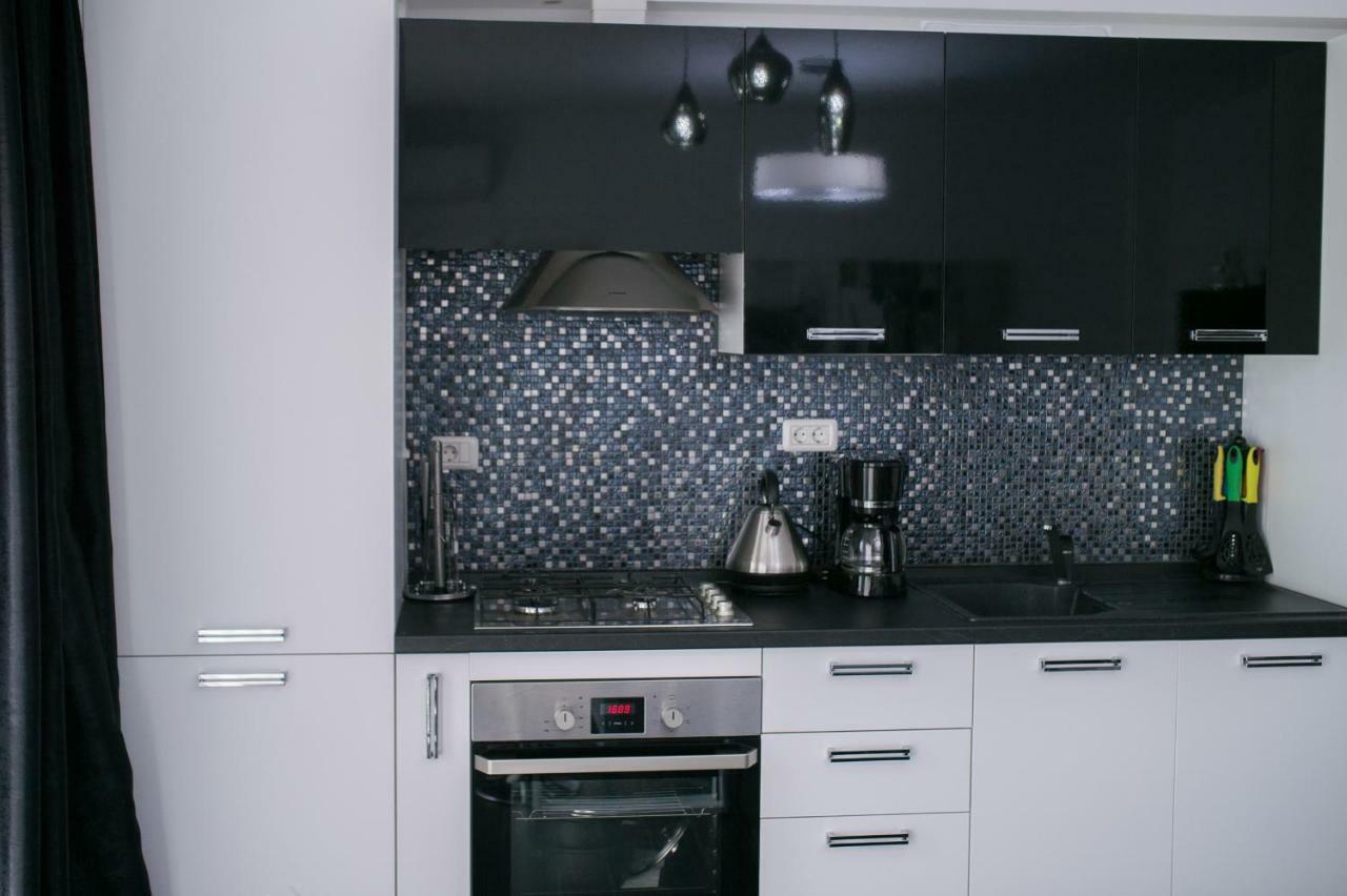 Năvodari Apartel Black & White מראה חיצוני תמונה