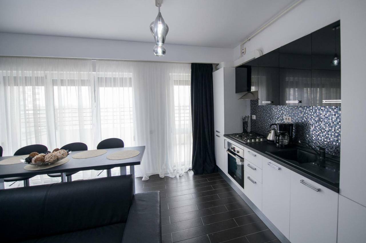 Năvodari Apartel Black & White מראה חיצוני תמונה