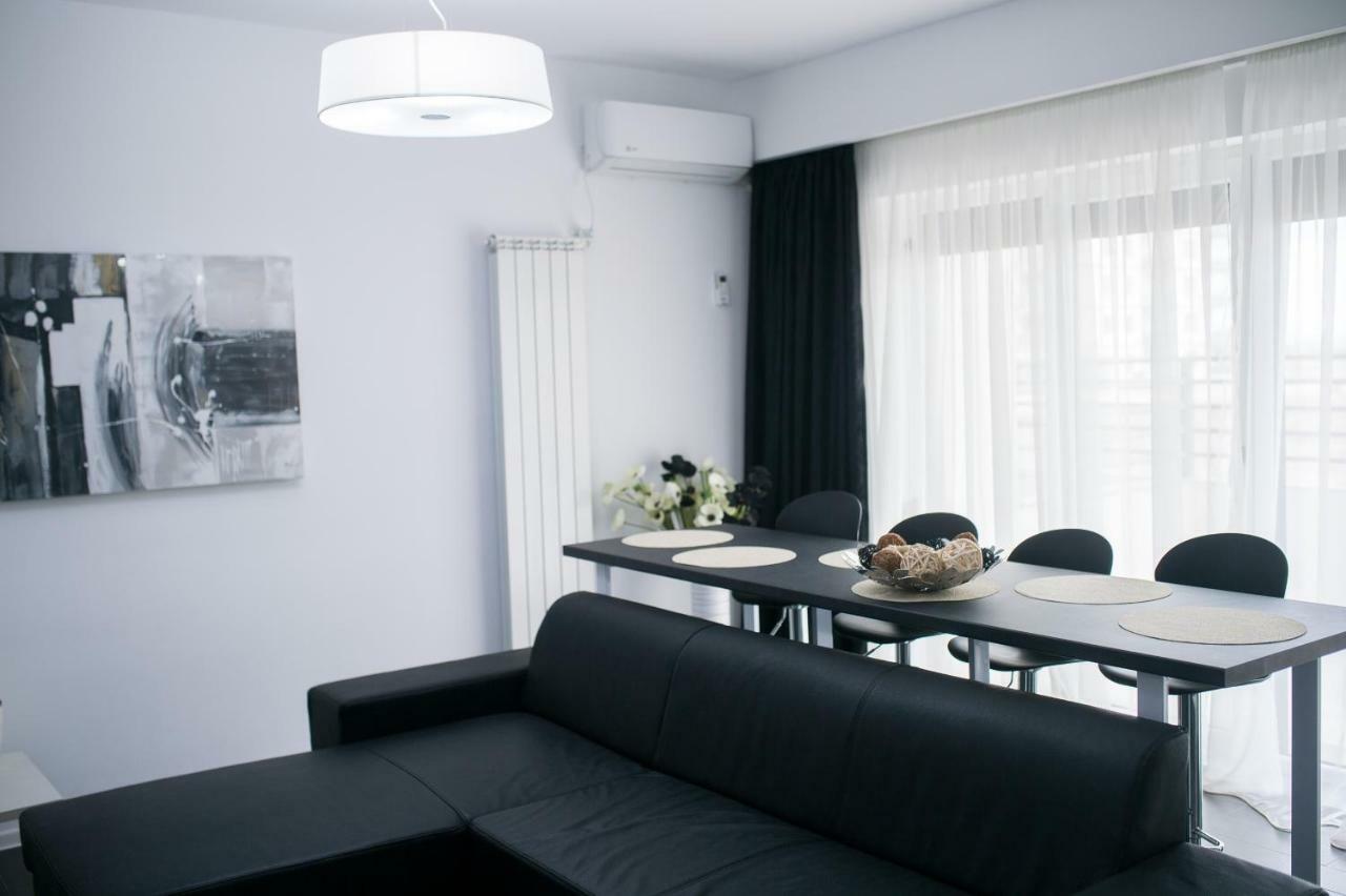 Năvodari Apartel Black & White מראה חיצוני תמונה